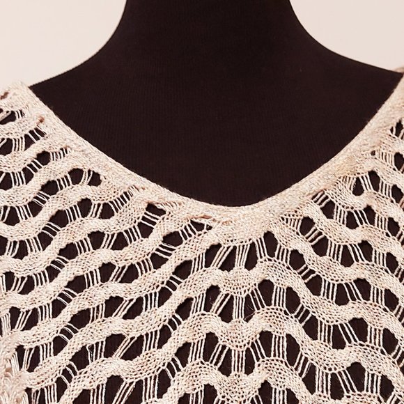 Anthropology Sparrow ~ small  warm ivory - Picture 7 of 10